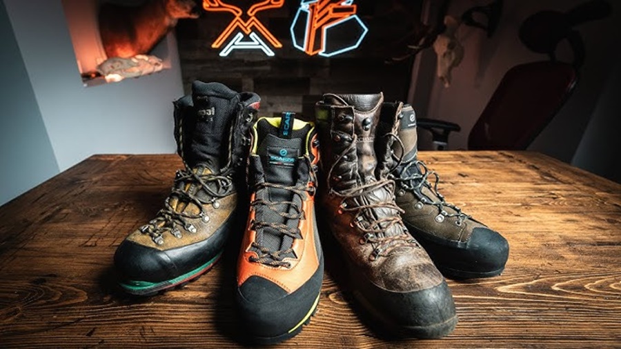 lightweight hunting boots vs heavy-duty hunting boots