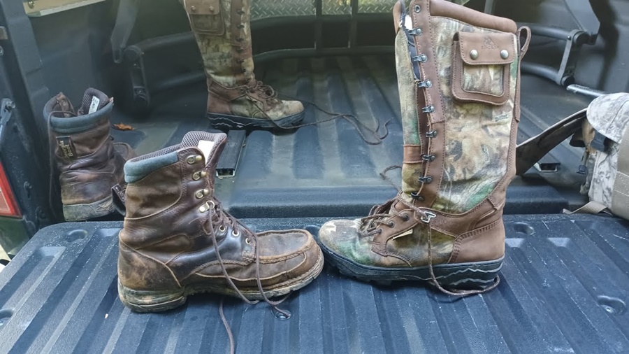 snake proof boots vs regular hunting boots